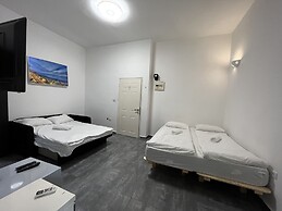 Ha-Yarkon Thirty Nine