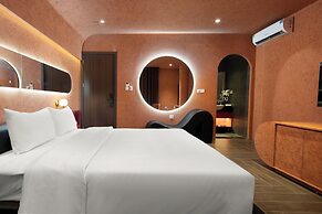 Jacayl Hotel