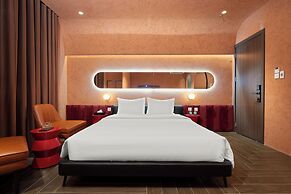 Jacayl Hotel
