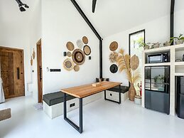 KAKAO Villas Kedungu