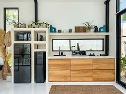 KAKAO Villas Kedungu