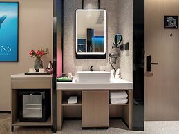 Echarm PLUS International Hotel Zhujiang New Town Wuyangcun Metro Stat