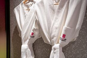 Echarm PLUS International Hotel Zhujiang New Town Wuyangcun Metro Stat