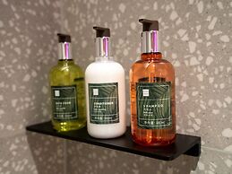 Echarm PLUS International Hotel Zhujiang New Town Wuyangcun Metro Stat