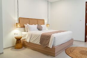 Sunrise City View Villa 9 Bedrooms with a Heated Private Swimming Pool