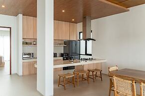 Sunrise City View Villa 9 Bedrooms with a Heated Private Swimming Pool