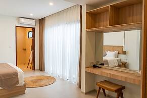 Sunrise City View Villa 9 Bedrooms with a Heated Private Swimming Pool