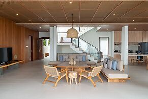 Sunrise City View Villa 9 Bedrooms with a Heated Private Swimming Pool