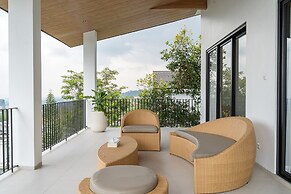 Sunrise City View Villa 9 Bedrooms with a Heated Private Swimming Pool