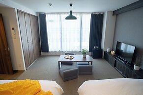 WAYFARER Shinsaibashi