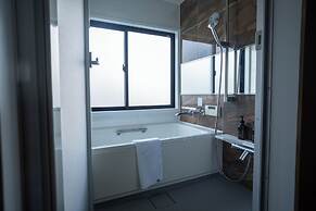 WAYFARER Shinsaibashi