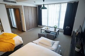 WAYFARER Shinsaibashi