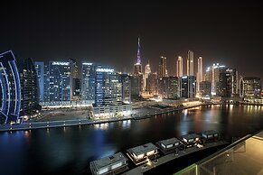Waves - The Suite Dubai Luxury Waterfront Living
