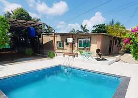 Shrubbery Palms Resort