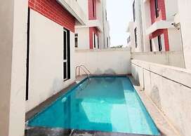 Shrubbery Palms Resort