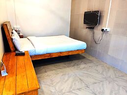 Shrubbery Palms Resort