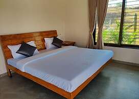 Shrubbery Palms Resort