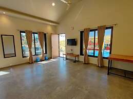 Shrubbery Palms Resort