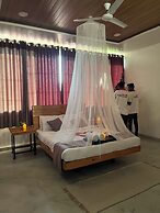 Shrubbery Palms Resort