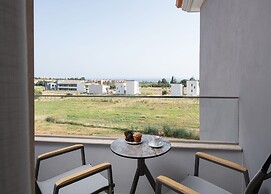 Calives Premium Stay