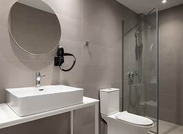 Calives Premium Stay