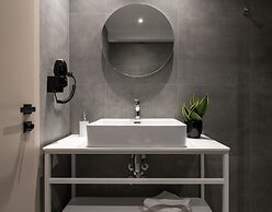 Calives Premium Stay