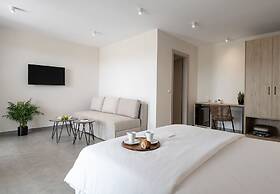 Calives Premium Stay