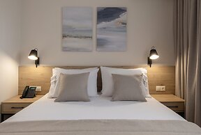 Calives Premium Stay