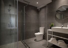 Calives Premium Stay