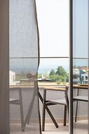 Calives Premium Stay