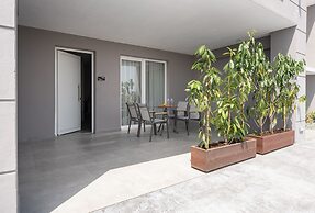 Calives Premium Stay