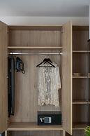 Calives Premium Stay