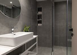 Calives Premium Stay