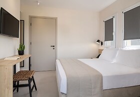 Calives Premium Stay