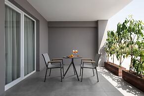 Calives Premium Stay