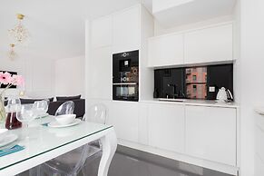 Lux 3 Bedroom Flat by Renters Prestige
