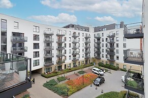 Lux 3 Bedroom Flat by Renters Prestige