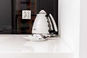 Lux 3 Bedroom Flat by Renters Prestige