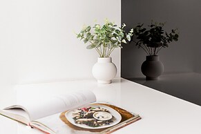 Lux 3 Bedroom Flat by Renters Prestige