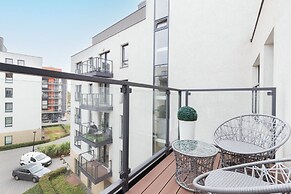 Lux 3 Bedroom Flat by Renters Prestige