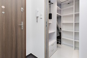 Lux 3 Bedroom Flat by Renters Prestige