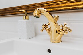 Lux 3 Bedroom Flat by Renters Prestige