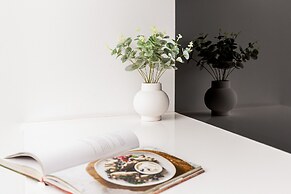 Lux 3 Bedroom Flat by Renters Prestige