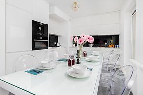 Lux 3 Bedroom Flat by Renters Prestige