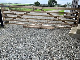 Lovely 1-bed Lodge in Haverfordwest With Views