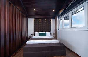 The West Gate Posada By Summit