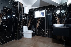 The West Gate Posada By Summit