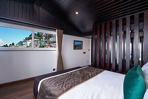 The West Gate Posada By Summit