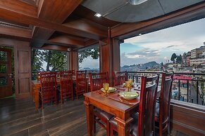 The West Gate Posada By Summit