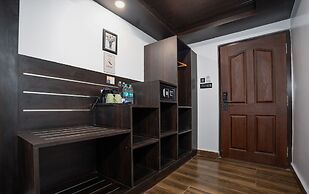 The West Gate Posada By Summit